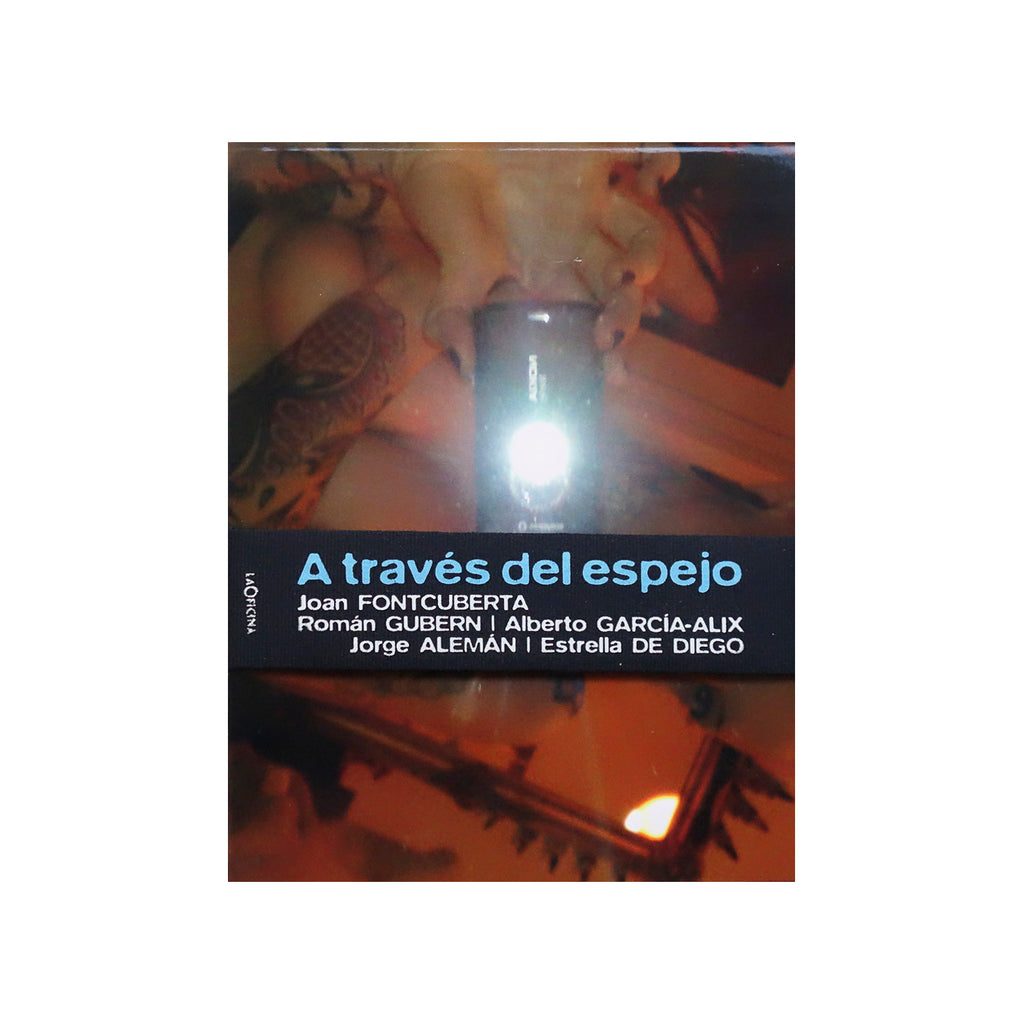 A través del espejo