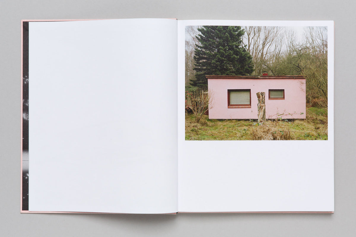 Behelfsheim [Signed]